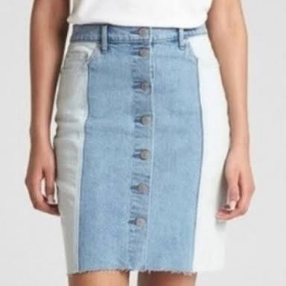💙 GAP Two Toned Color block denim skirt